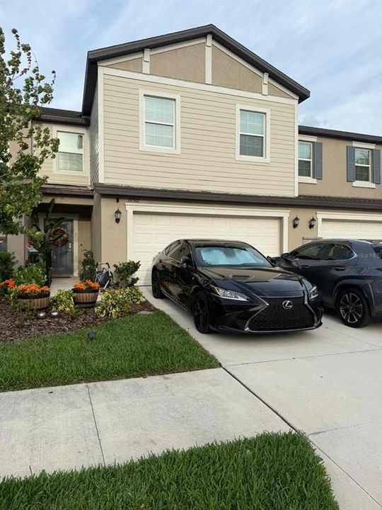 Недавно продано: $315,000 (3 спален, 2 ванн, 2319 Квадратных фут)