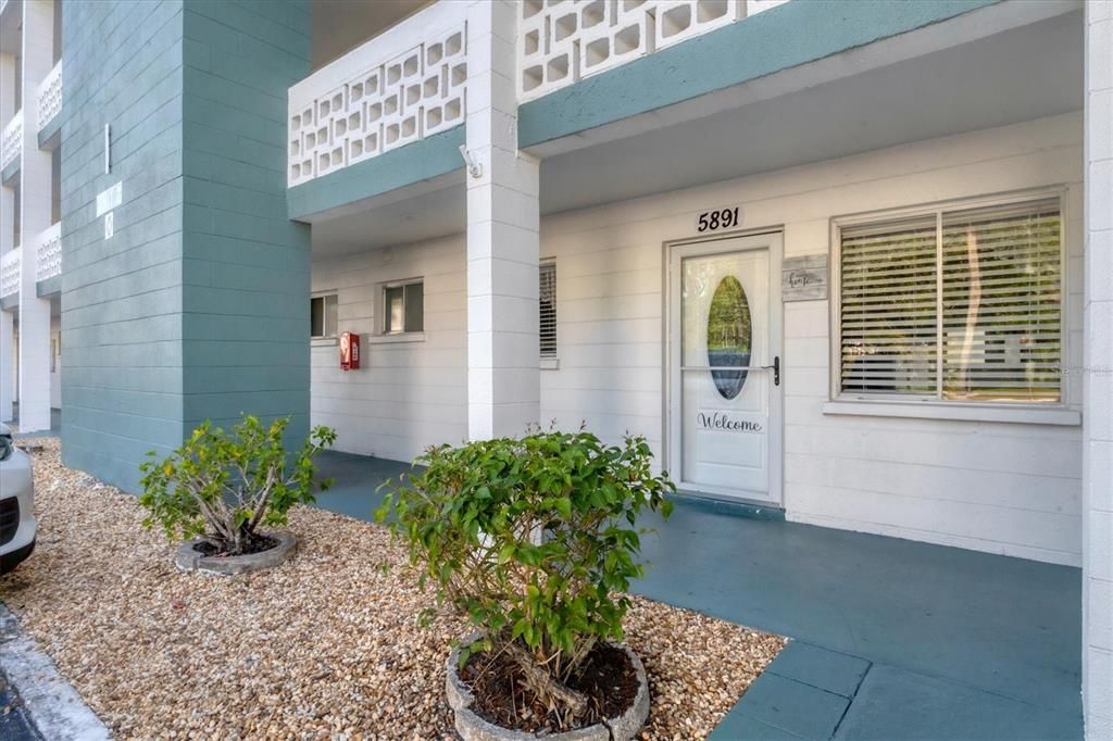 Active With Contract: $89,900 (1 beds, 1 baths, 576 Square Feet)