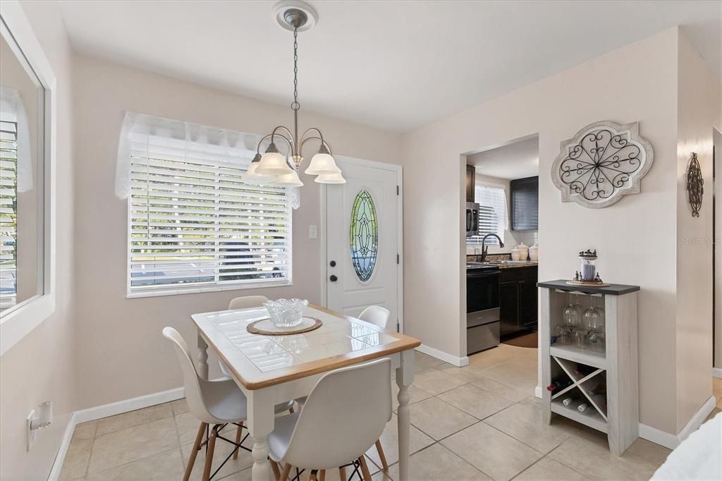 Active With Contract: $89,900 (1 beds, 1 baths, 576 Square Feet)