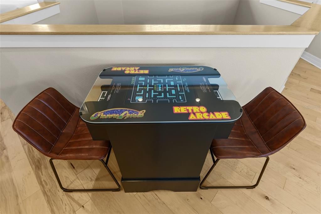 出租: $25,000 (4 贝兹, 5 浴室, 3976 平方英尺)