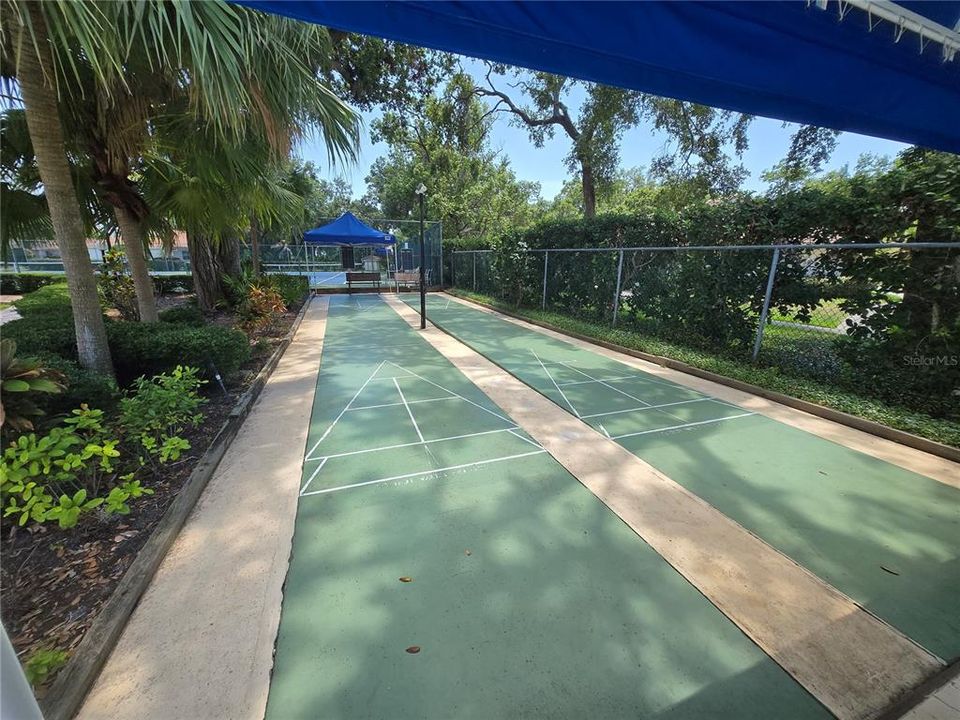 Active With Contract: $2,400 (2 beds, 2 baths, 1531 Square Feet)