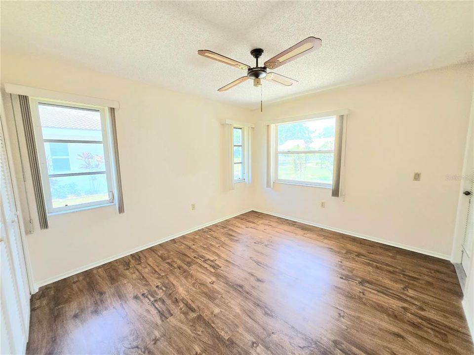 Active With Contract: $2,400 (2 beds, 2 baths, 1531 Square Feet)