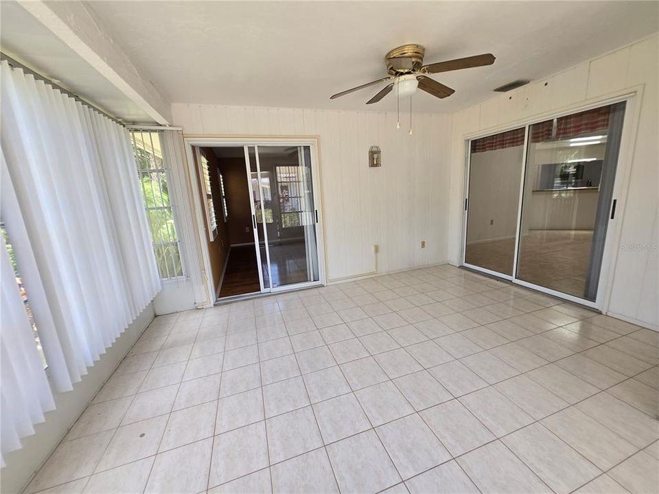 Active With Contract: $2,400 (2 beds, 2 baths, 1531 Square Feet)