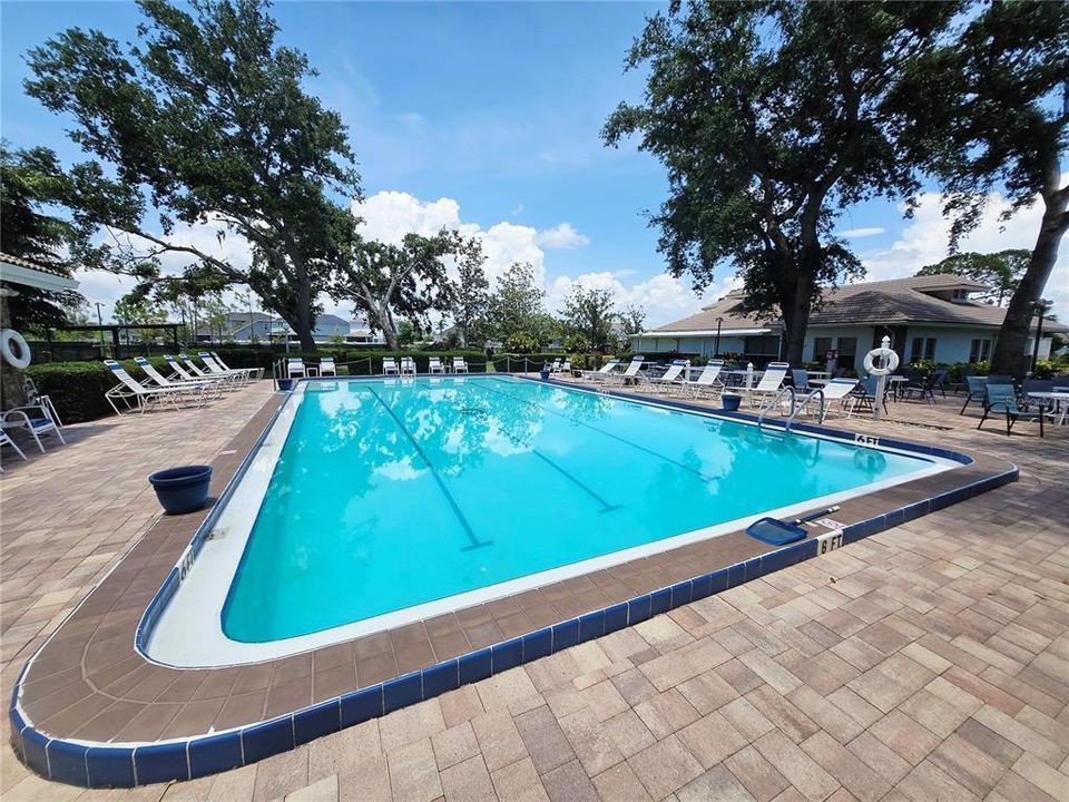 Active With Contract: $2,400 (2 beds, 2 baths, 1531 Square Feet)