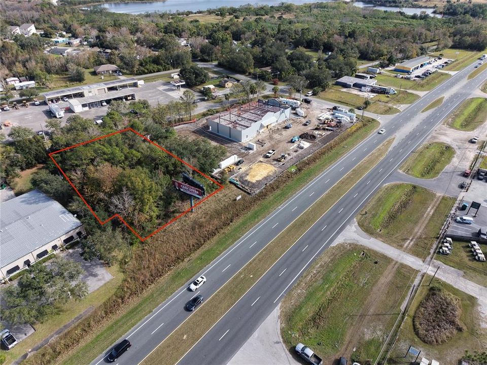 待售: $425,000 (0.92 acres)