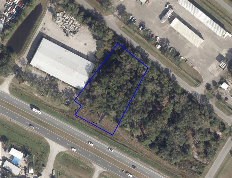 待售: $425,000 (0.92 acres)