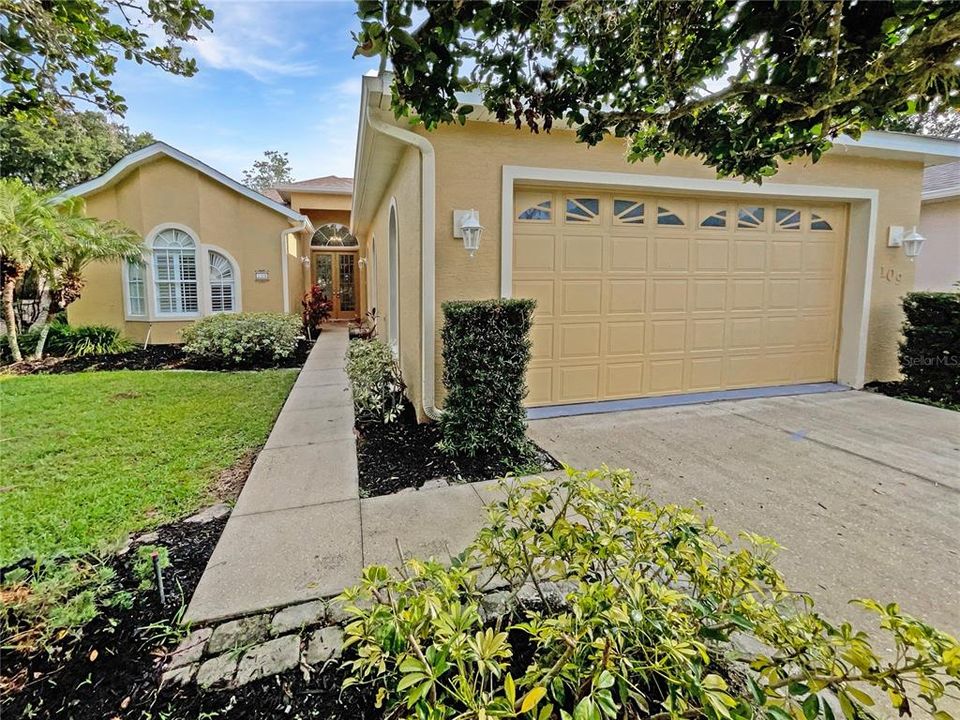 На продажу: $316,000 (2 спален, 2 ванн, 2199 Квадратных фут)