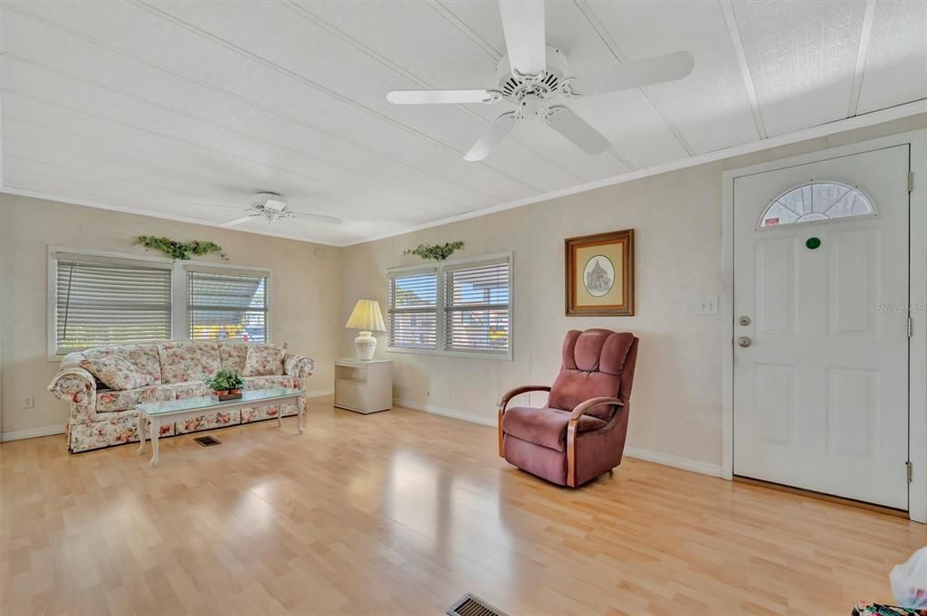 En Venta: $139,000 (3 camas, 2 baños, 1152 Pies cuadrados)