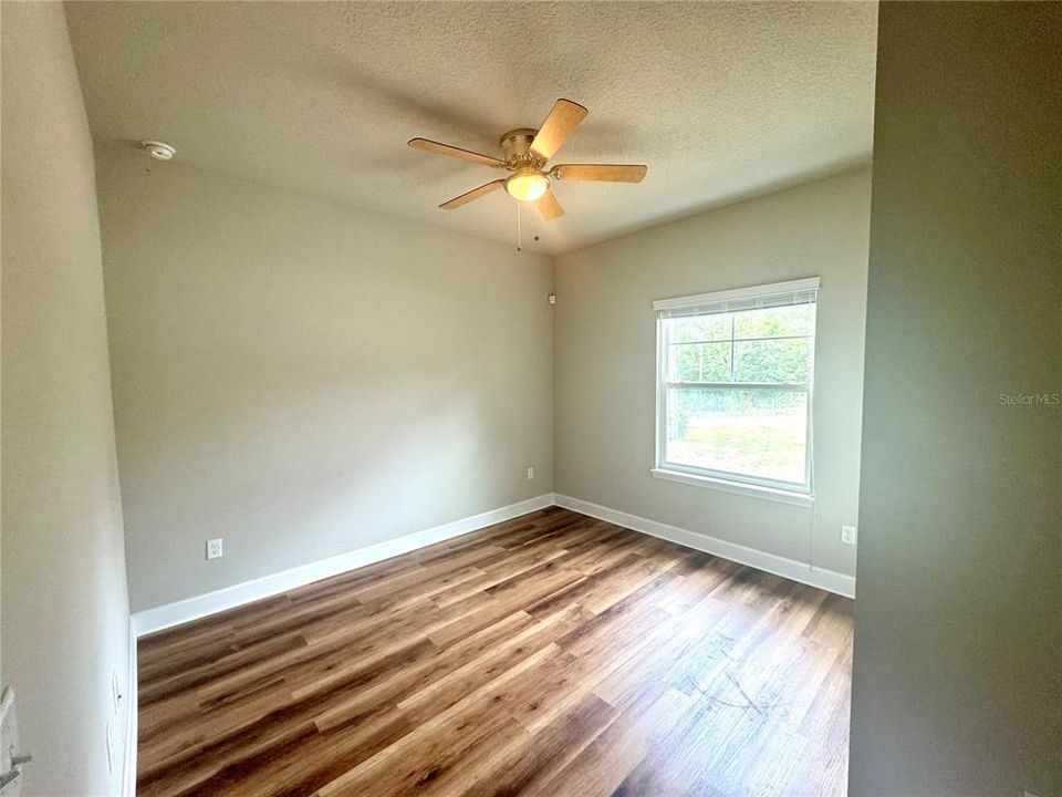 待售: $299,000 (3 贝兹, 2 浴室, 1584 平方英尺)