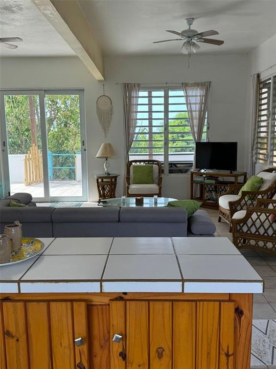 For Sale: $799,000 (6 beds, 4 baths, 3500 Square Feet)