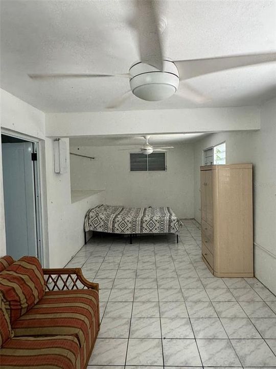 For Sale: $799,000 (6 beds, 4 baths, 3500 Square Feet)