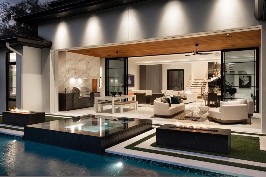 На продажу: $5,450,000 (5 спален, 5 ванн, 5164 Квадратных фут)