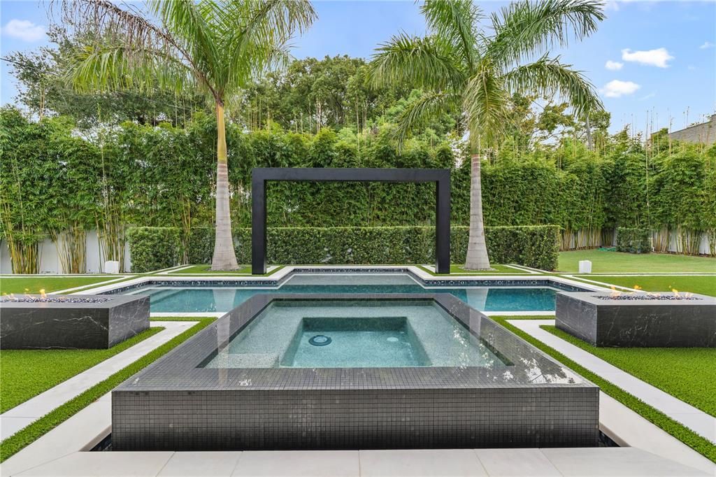 На продажу: $5,450,000 (5 спален, 5 ванн, 5164 Квадратных фут)