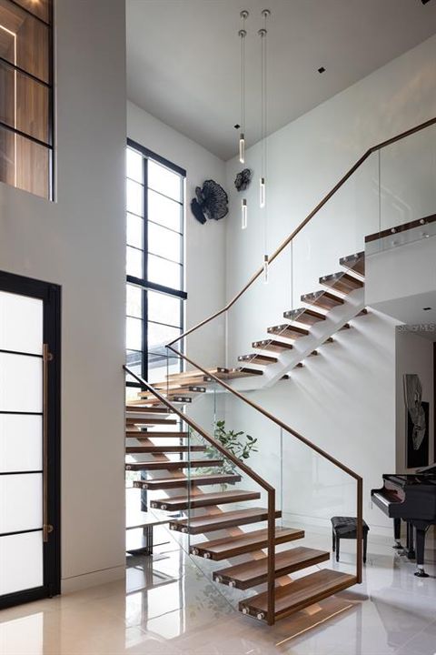 На продажу: $5,450,000 (5 спален, 5 ванн, 5164 Квадратных фут)