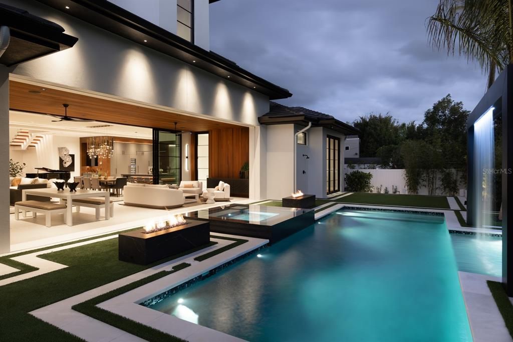 На продажу: $5,450,000 (5 спален, 5 ванн, 5164 Квадратных фут)