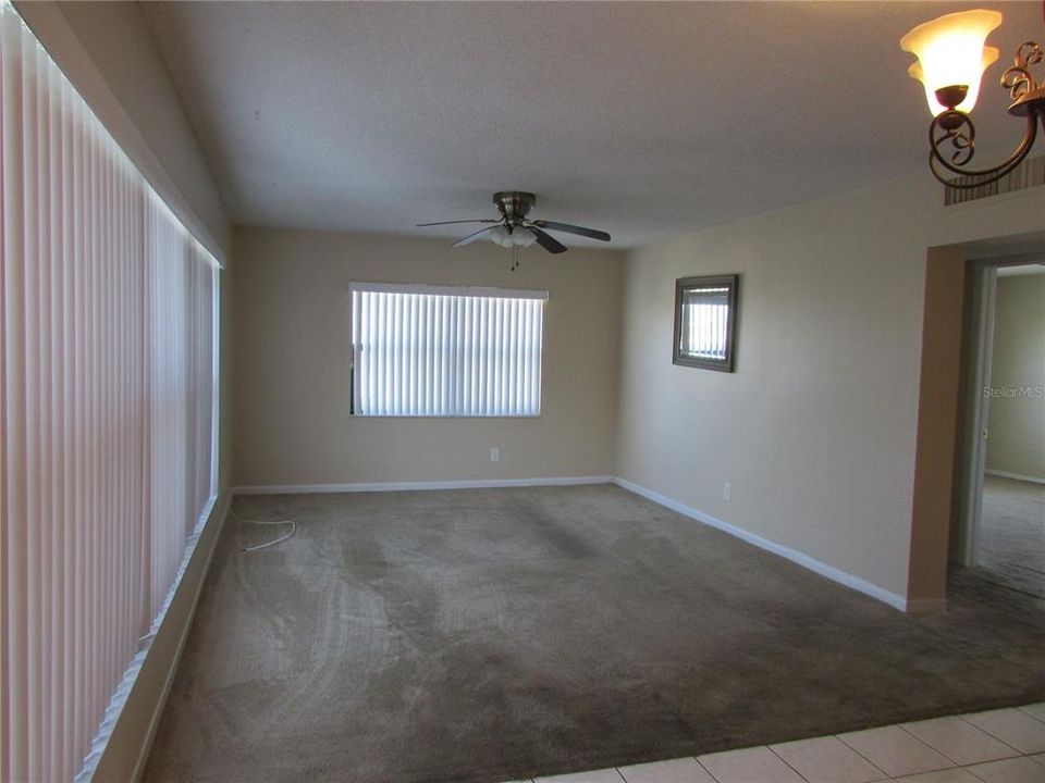 出租: $2,200 (2 贝兹, 2 浴室, 1200 平方英尺)