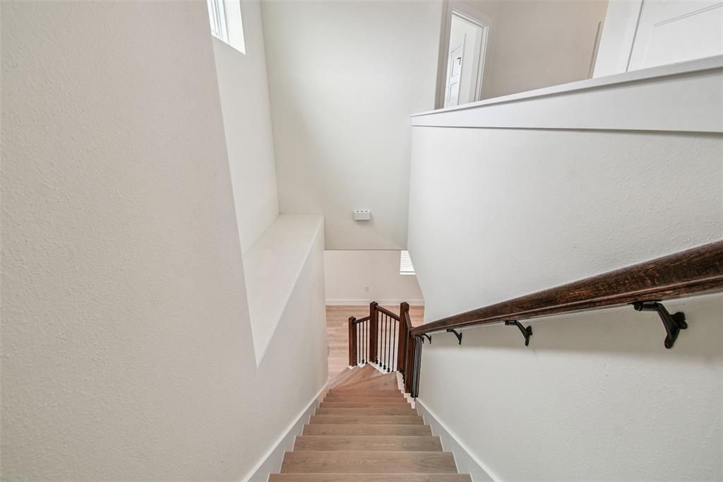 Activo con contrato: $653,990 (5 camas, 3 baños, 2732 Pies cuadrados)