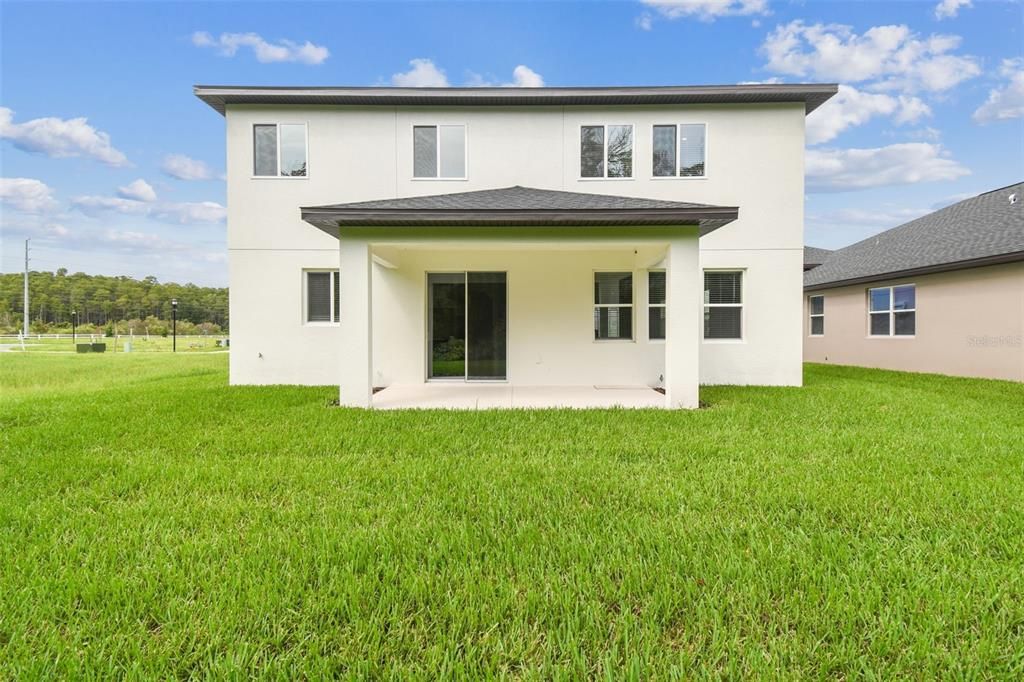 Activo con contrato: $653,990 (5 camas, 3 baños, 2732 Pies cuadrados)