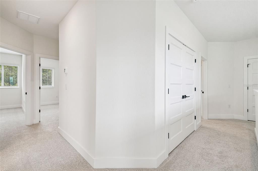 Activo con contrato: $653,990 (5 camas, 3 baños, 2732 Pies cuadrados)