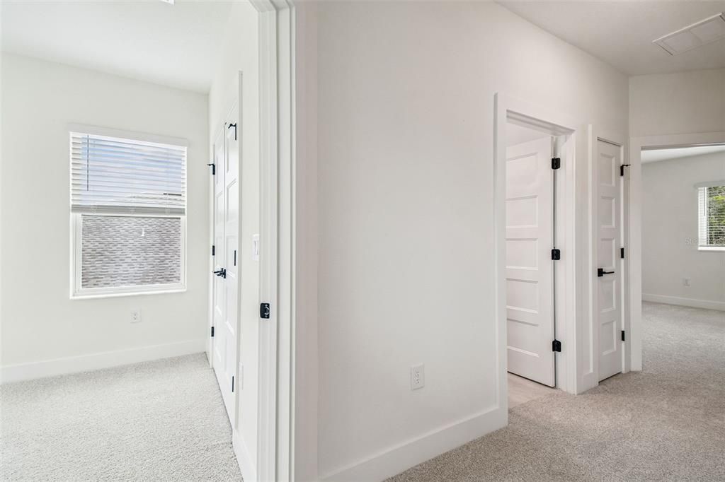 Activo con contrato: $653,990 (5 camas, 3 baños, 2732 Pies cuadrados)