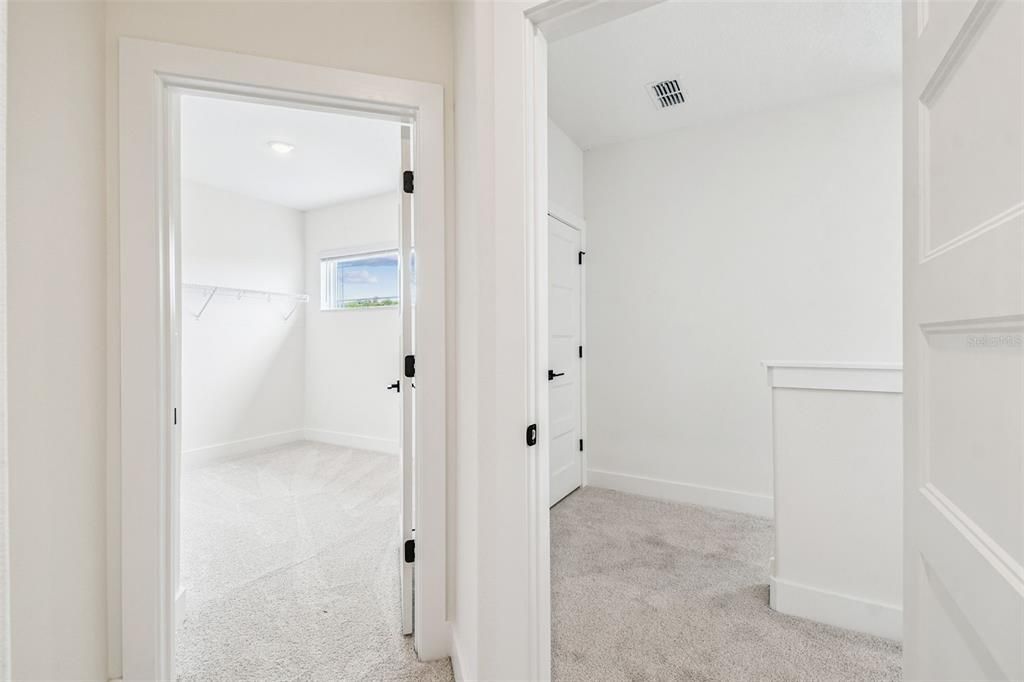 Activo con contrato: $653,990 (5 camas, 3 baños, 2732 Pies cuadrados)