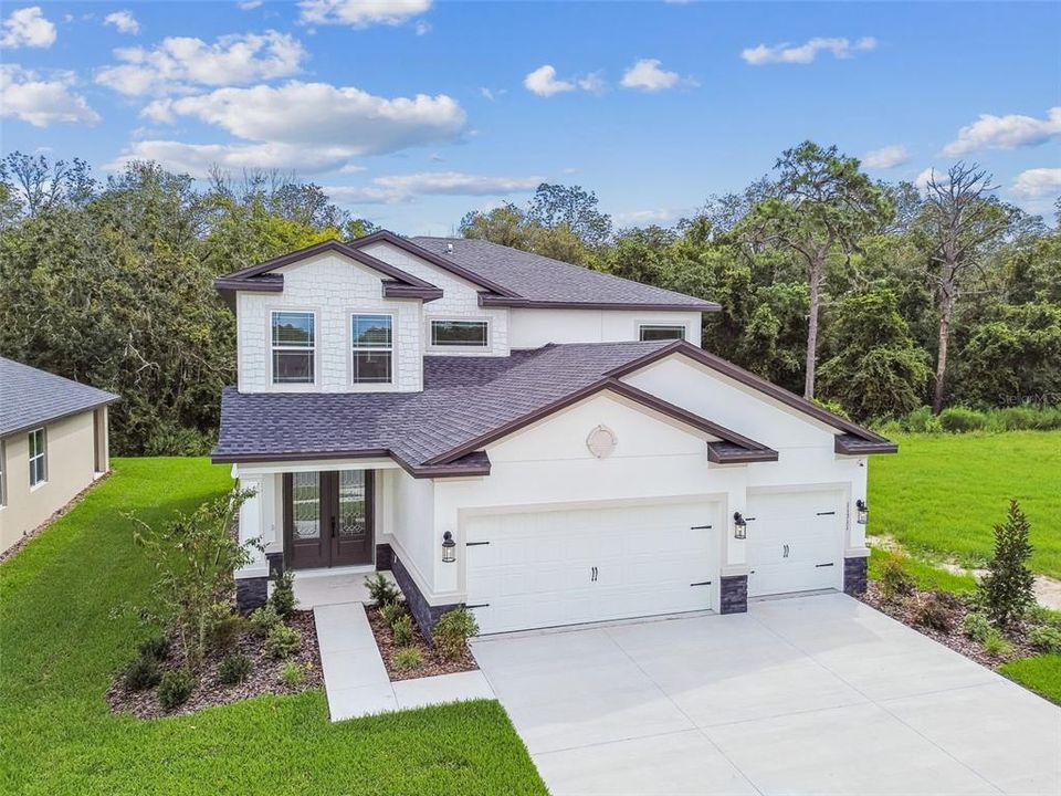 Activo con contrato: $653,990 (5 camas, 3 baños, 2732 Pies cuadrados)