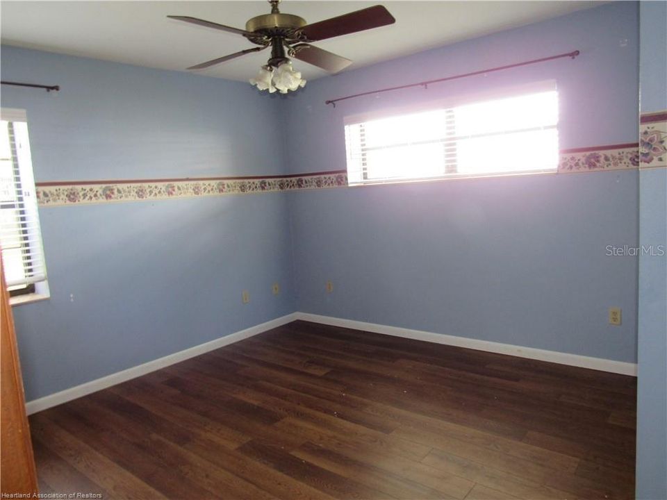 For Sale: $769,500 (3 beds, 3 baths, 2319 Square Feet)