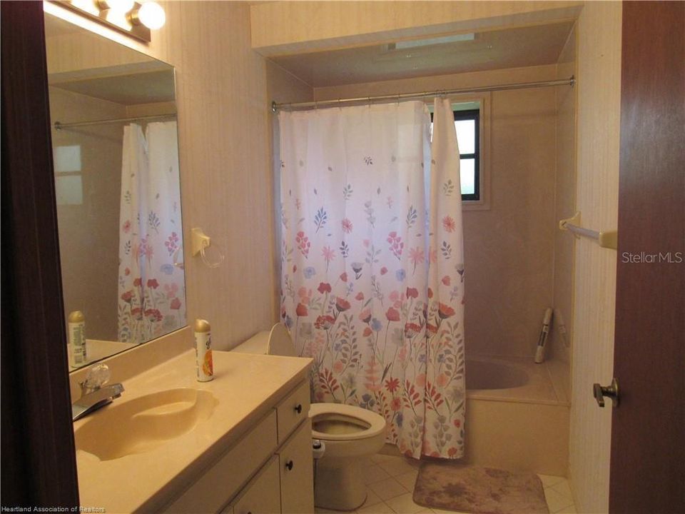 For Sale: $769,500 (3 beds, 3 baths, 2319 Square Feet)