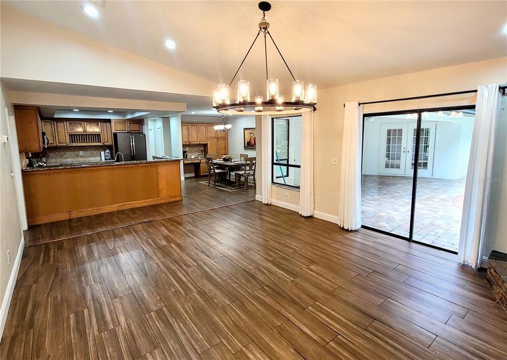 Active With Contract: $849,900 (4 beds, 3 baths, 2662 Square Feet)