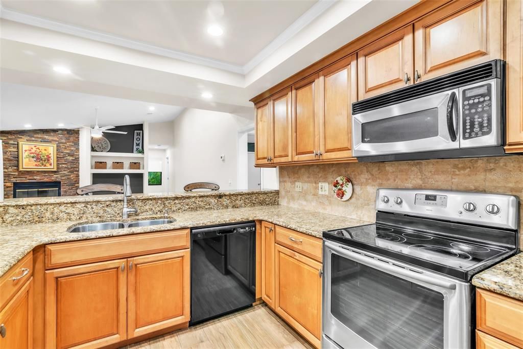 Active With Contract: $849,900 (4 beds, 3 baths, 2662 Square Feet)