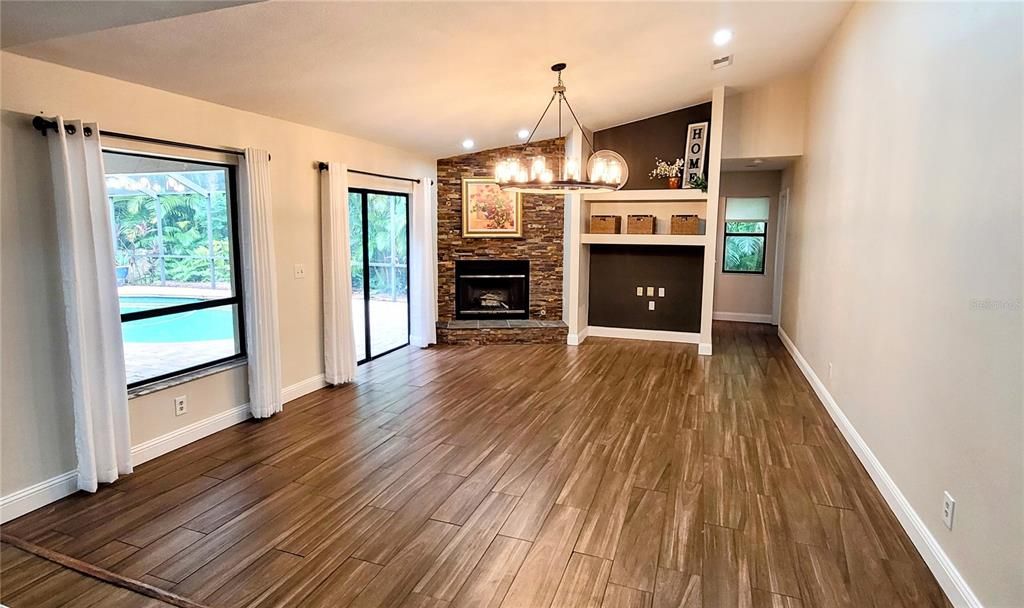 Active With Contract: $849,900 (4 beds, 3 baths, 2662 Square Feet)