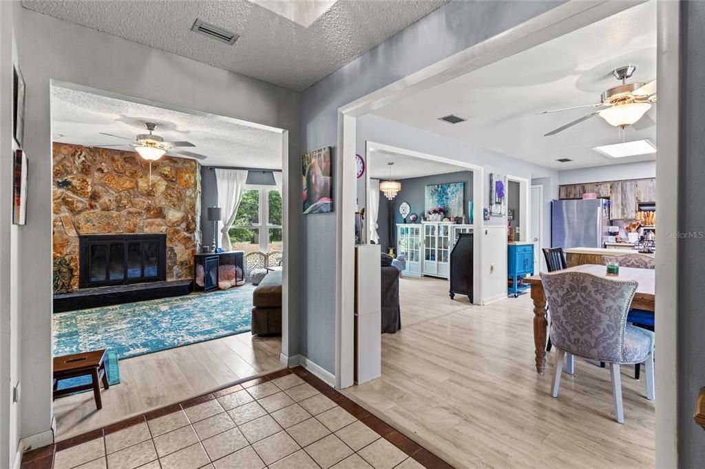 待售: $472,000 (3 贝兹, 2 浴室, 1753 平方英尺)