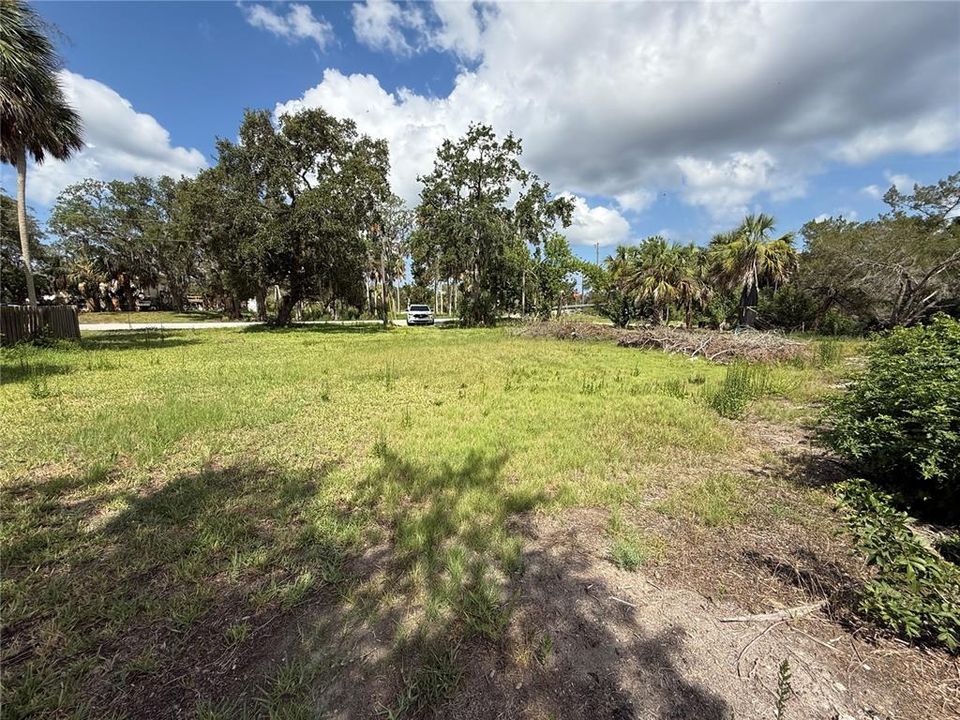 En Venta: $140,000 (0.23 acres)