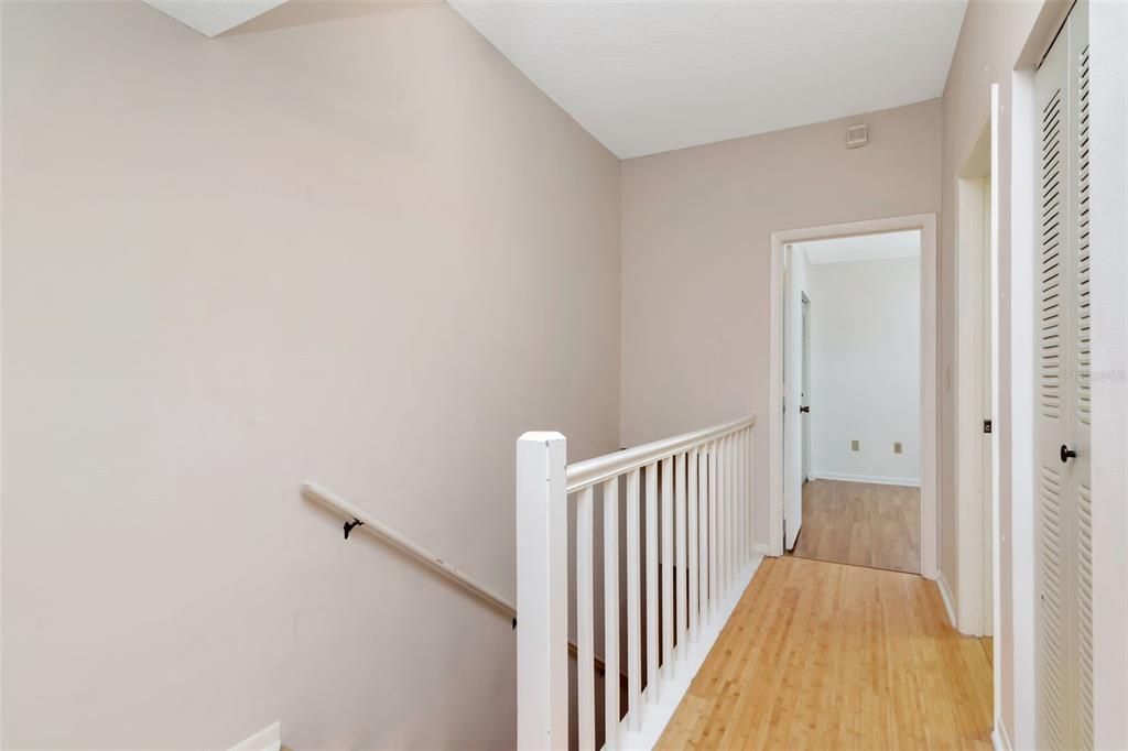 Activo con contrato: $2,700 (3 camas, 3 baños, 1700 Pies cuadrados)