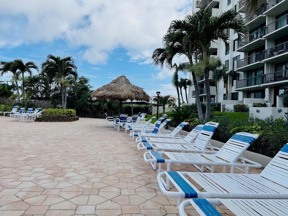 Activo con contrato: $2,700 (3 camas, 3 baños, 1700 Pies cuadrados)