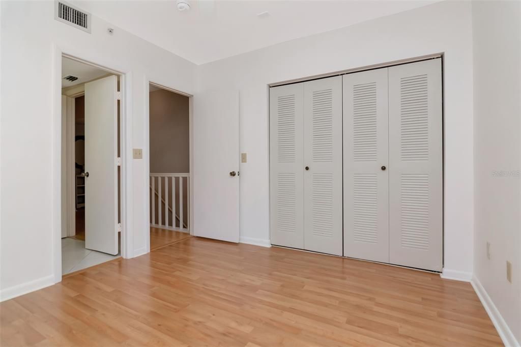 Activo con contrato: $2,700 (3 camas, 3 baños, 1700 Pies cuadrados)