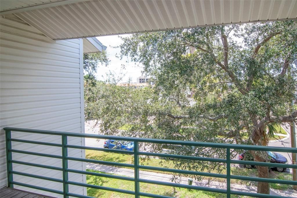 Activo con contrato: $2,700 (3 camas, 3 baños, 1700 Pies cuadrados)