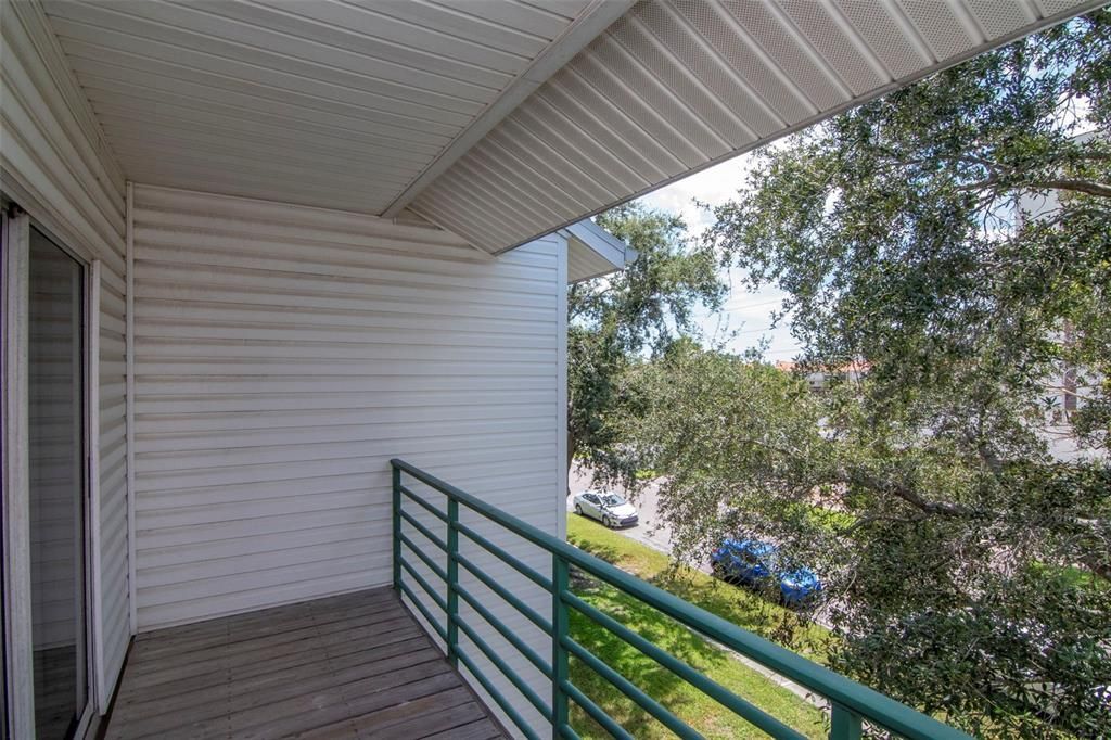 Activo con contrato: $2,700 (3 camas, 3 baños, 1700 Pies cuadrados)