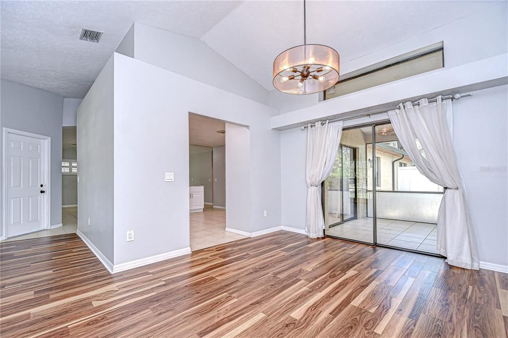 For Sale: $535,000 (5 beds, 3 baths, 2880 Square Feet)