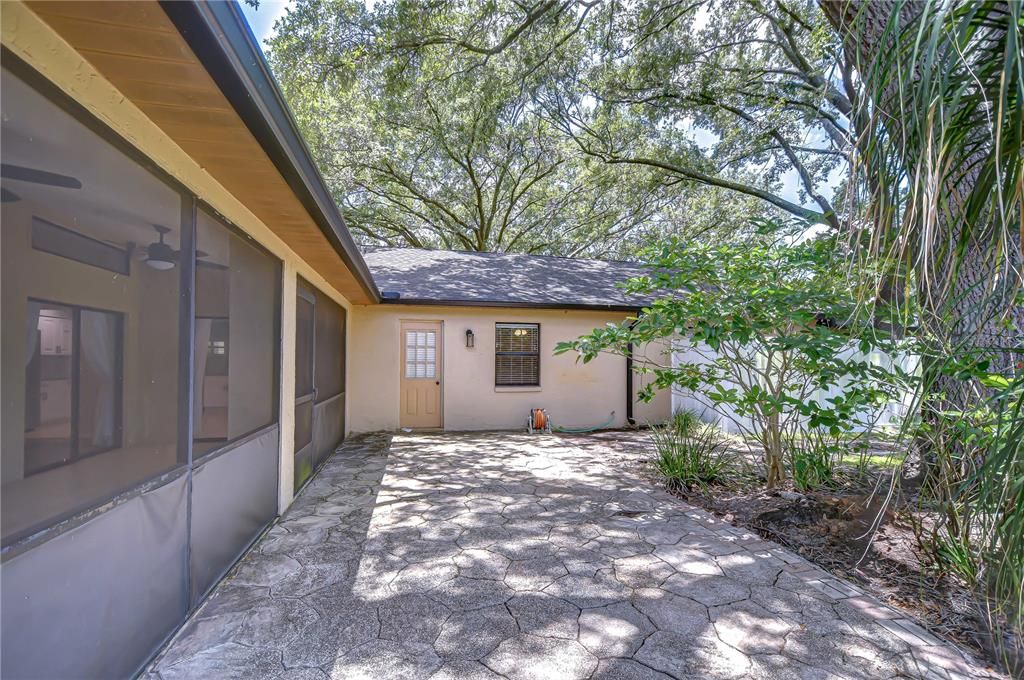 For Sale: $535,000 (5 beds, 3 baths, 2880 Square Feet)