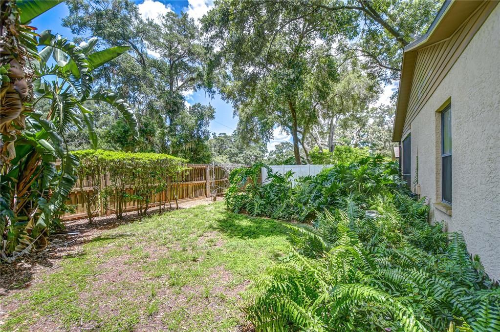 For Sale: $535,000 (5 beds, 3 baths, 2880 Square Feet)