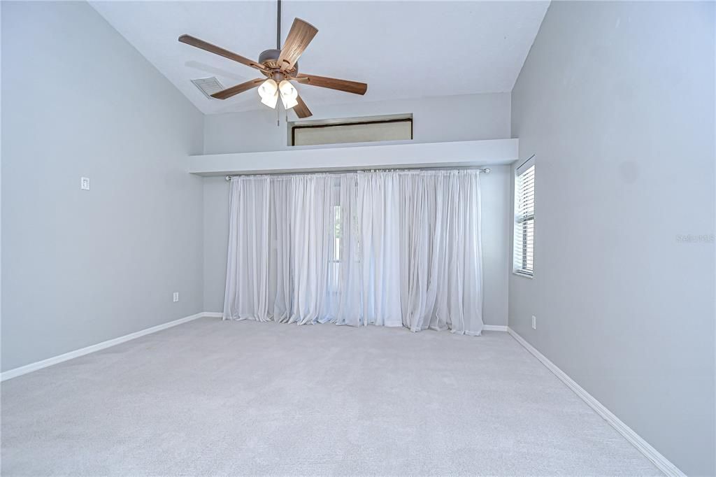 For Sale: $535,000 (5 beds, 3 baths, 2880 Square Feet)