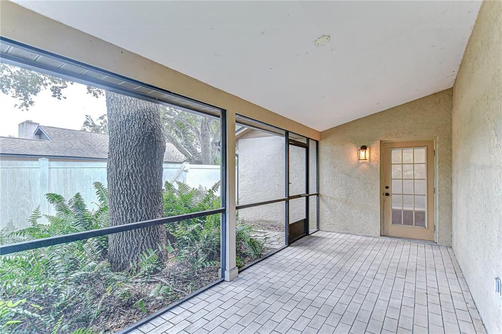 For Sale: $535,000 (5 beds, 3 baths, 2880 Square Feet)