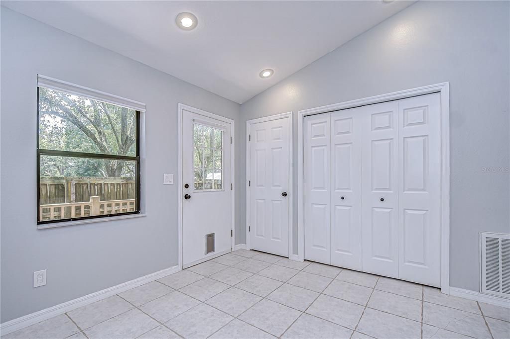 For Sale: $535,000 (5 beds, 3 baths, 2880 Square Feet)