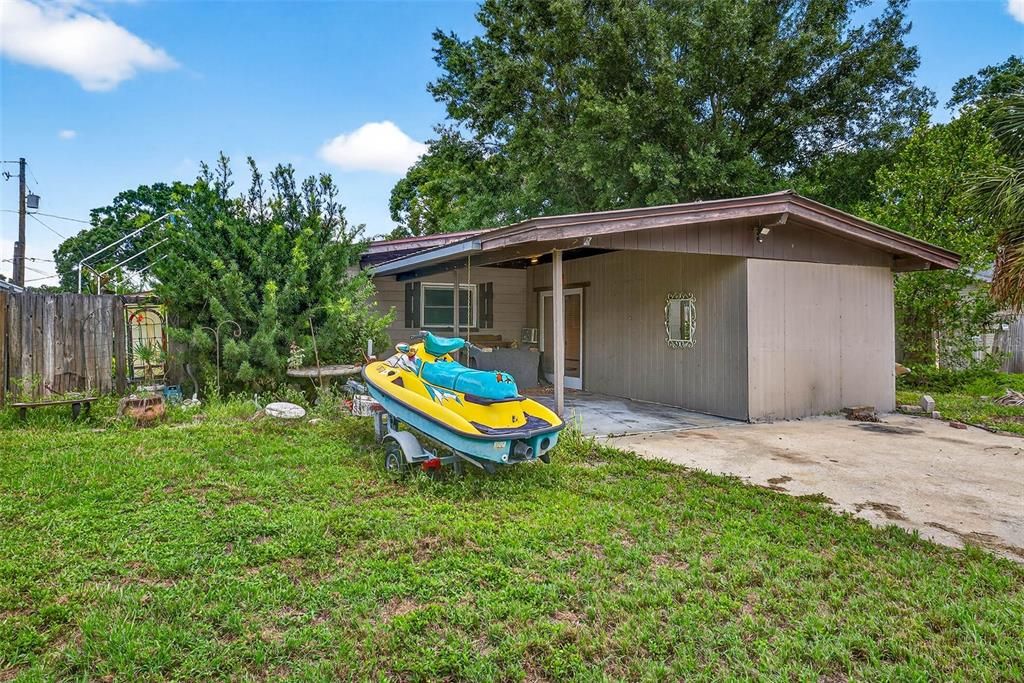 Active With Contract: $279,999 (3 beds, 2 baths, 1483 Square Feet)