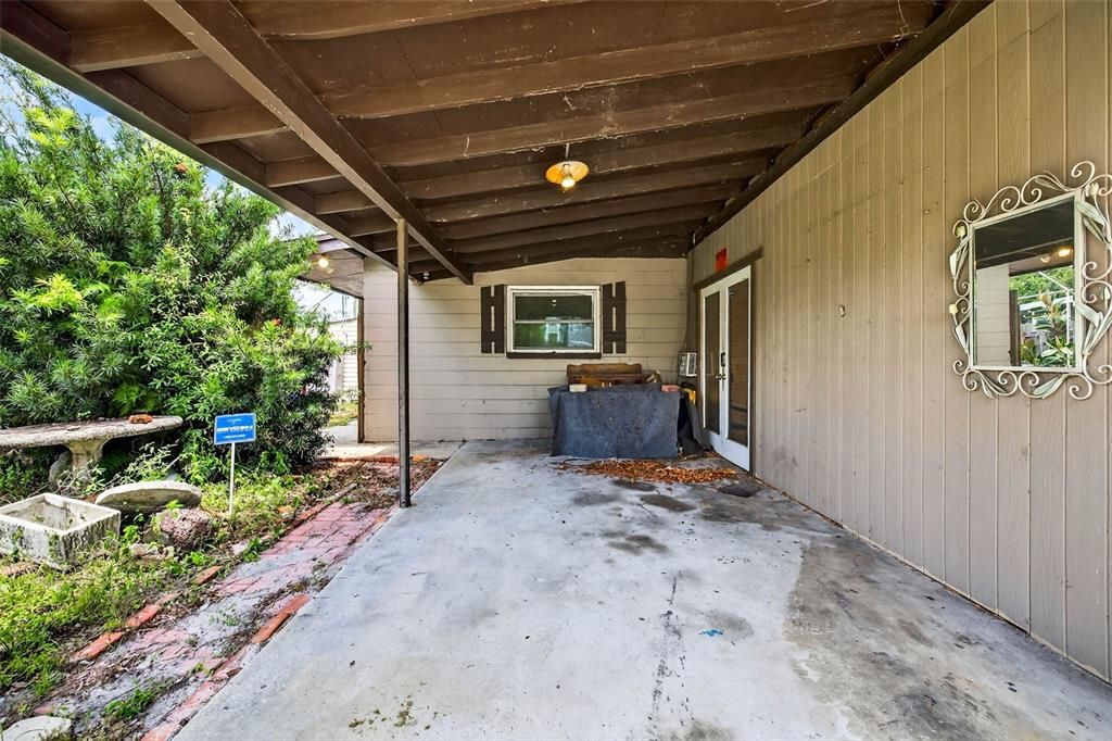 Active With Contract: $279,999 (3 beds, 2 baths, 1483 Square Feet)