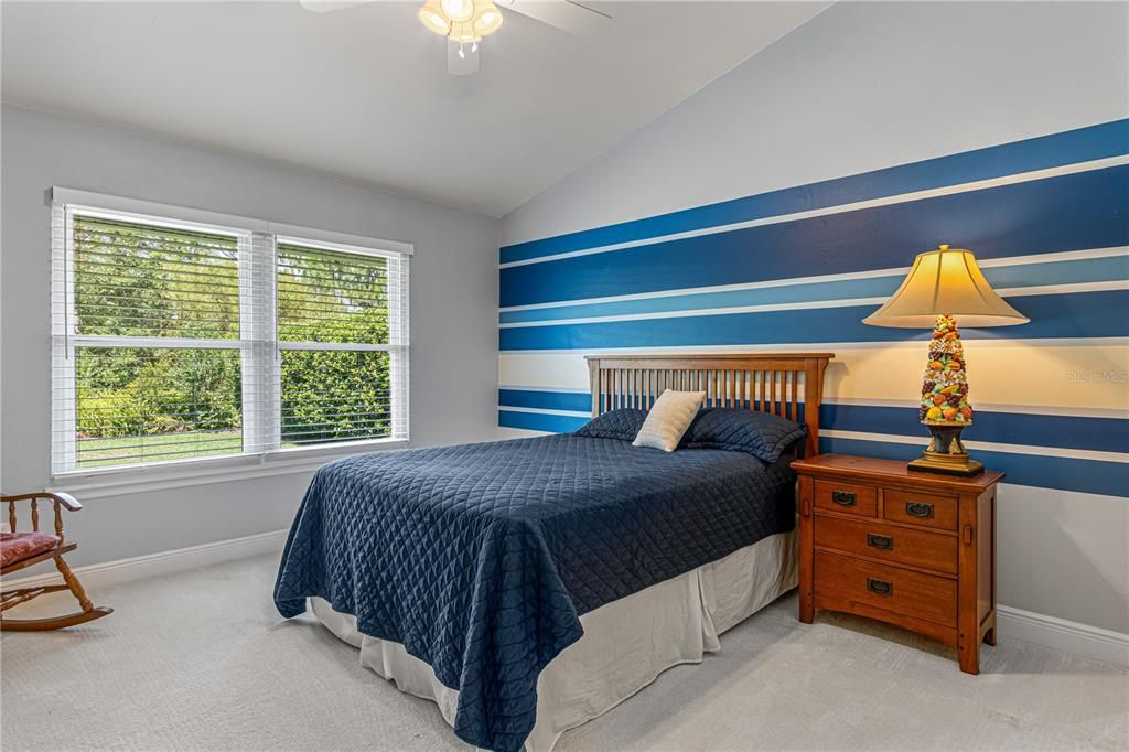 Activo con contrato: $595,000 (4 camas, 2 baños, 2779 Pies cuadrados)