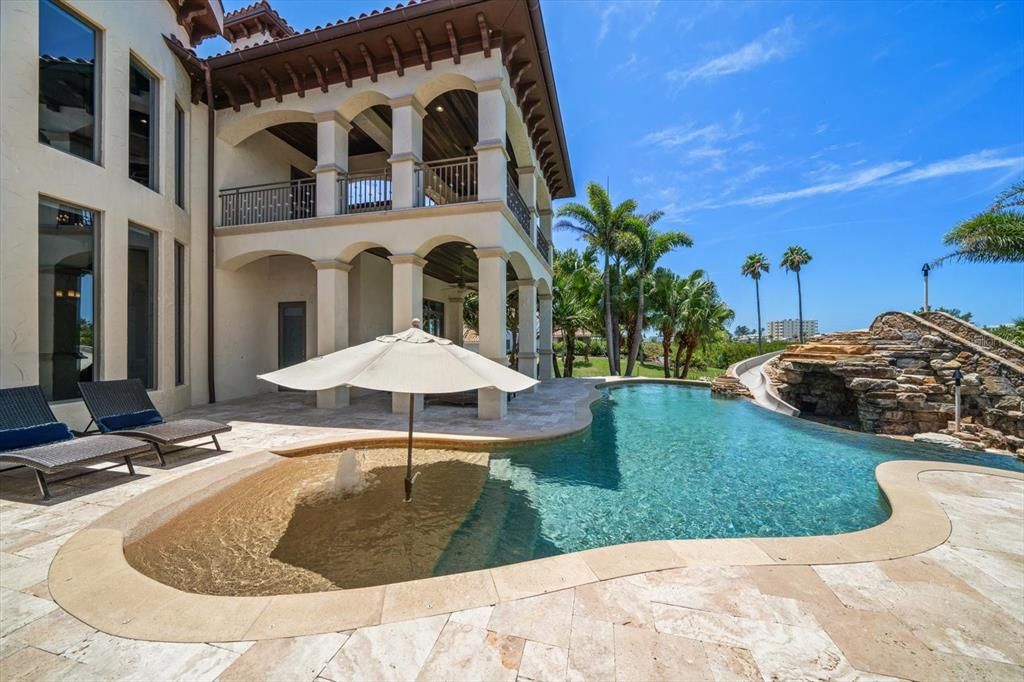 待售: $9,825,000 (5 贝兹, 6 浴室, 8649 平方英尺)