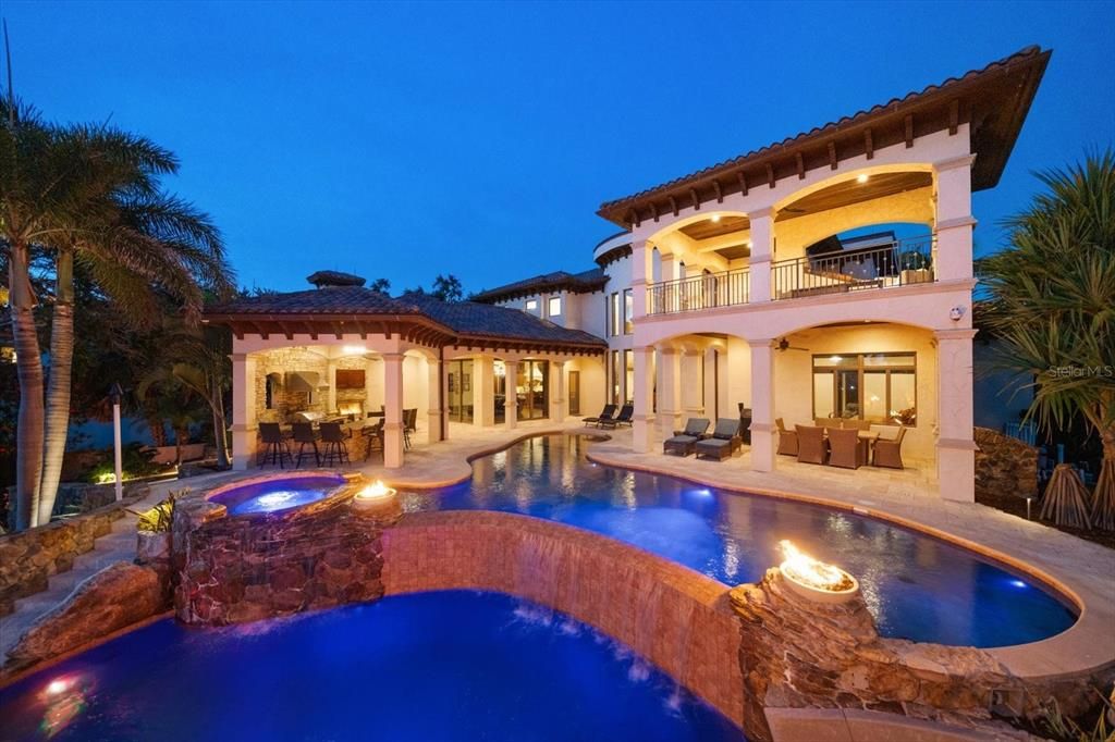 待售: $9,825,000 (5 贝兹, 6 浴室, 8649 平方英尺)