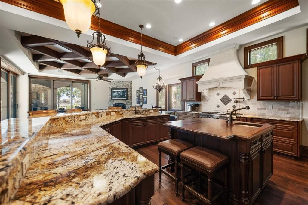 待售: $9,825,000 (5 贝兹, 6 浴室, 8649 平方英尺)